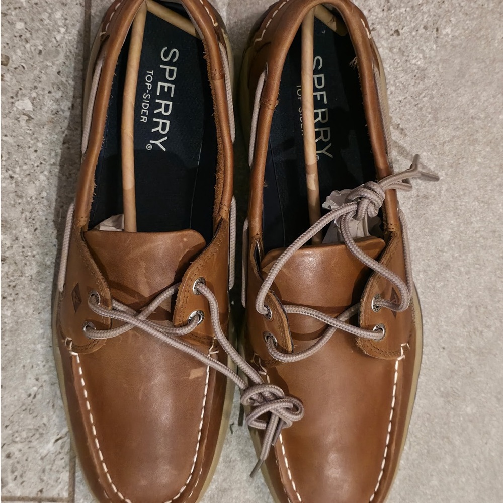 Sperry Men's brand new Brown Boat Shoes size 11